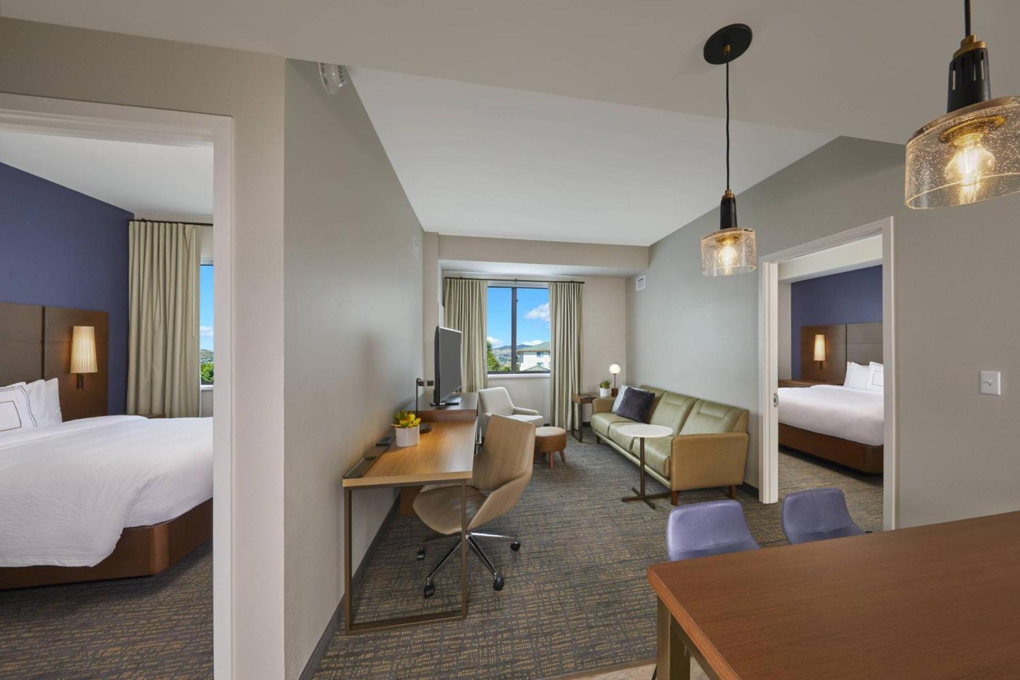 By Marriott Oahu Hotel 3*