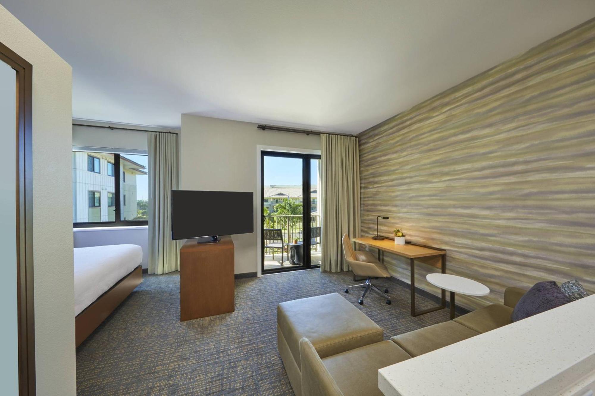 Hotel By Marriott Oahu 3*